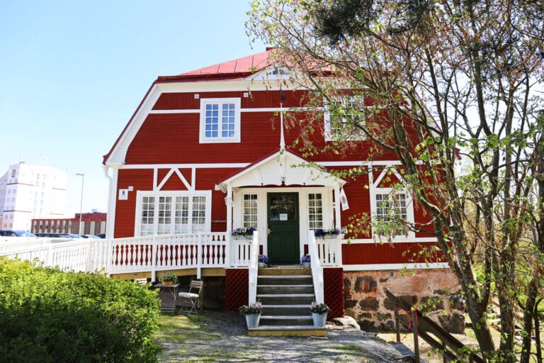 huset entre 1 768x512